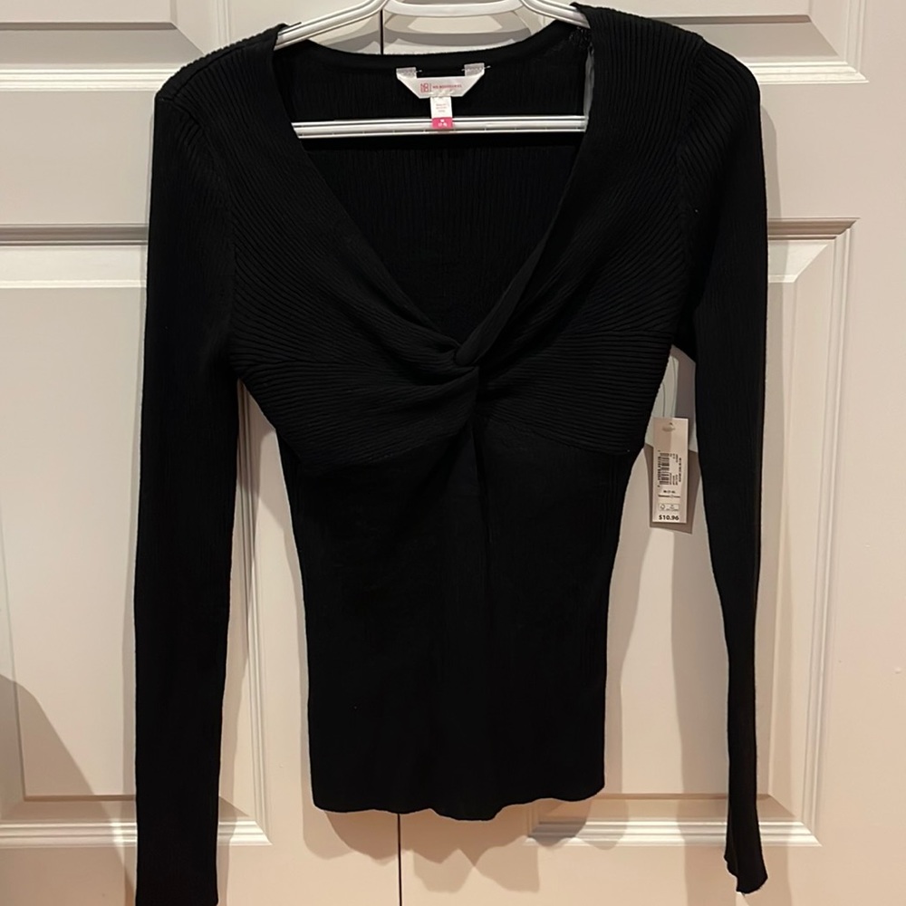 front twist sweater